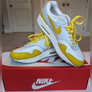 Women's Nike Air Max